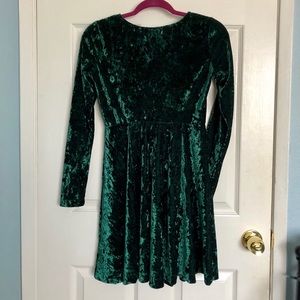 Green Velvet dress 💚